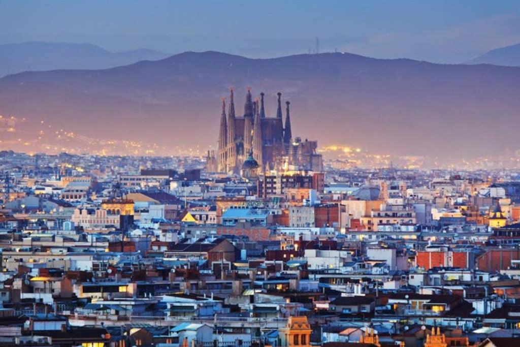7 Pax Montserrat Ramblas Barcelona Барселона Екстер'єр фото